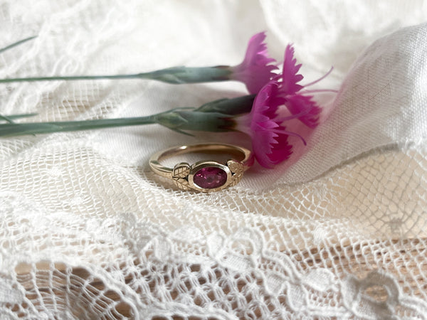 10k Yellow Gold and Tourmaline Ring with engraved leaves